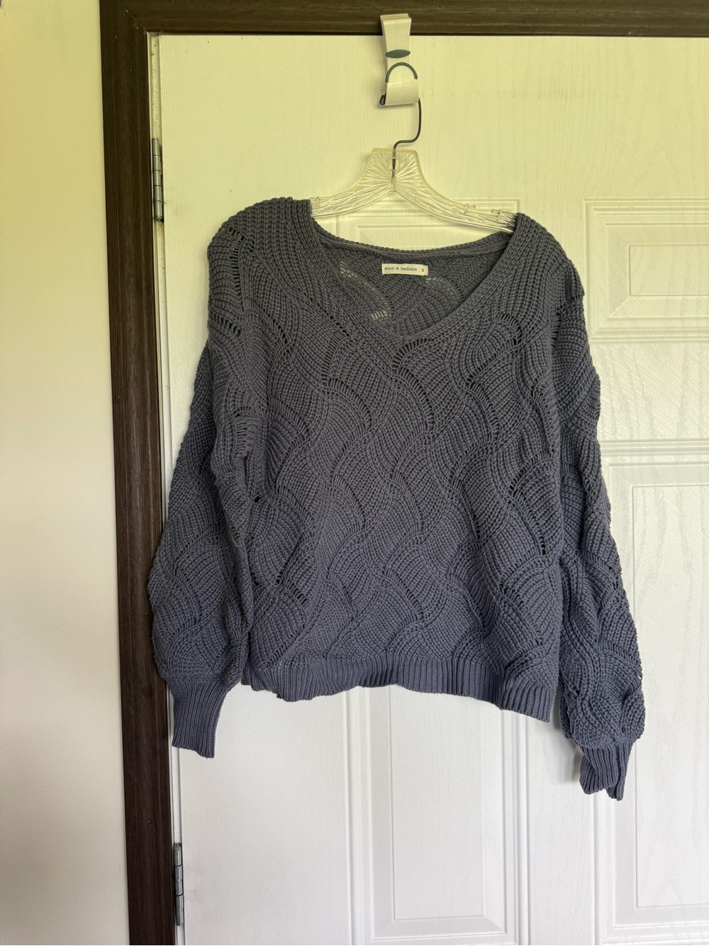 2 for $15 sale: Moon & Madison blue gray sweater chunky wave-like knit pattern
